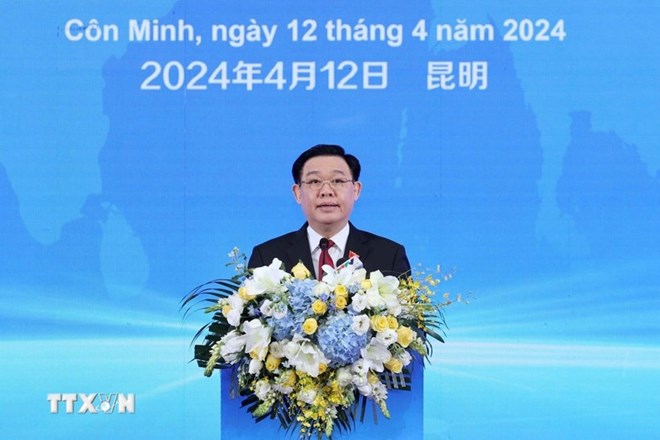 Chủ tịch Quốc hội đề nghị đẩy nhanh kết nối chiến lược phát triển với Vân Nam