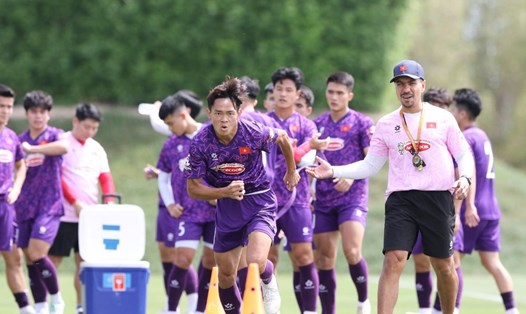 U23 Việt Nam trở lại tập luyện cho vòng chung kết U23 châu Á 2024. Ảnh: VFF
