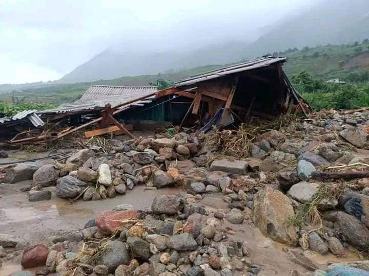 Mưa bão ở Mù Cang Chải hồi tháng 8.2023 gây thiệt hại lớn về người và tài sản. Ảnh: Ban Chỉ huy PCTT&TKCN tỉnh Yên Bái