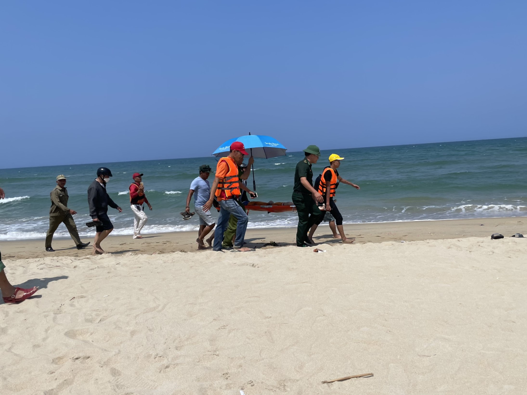 Thi thể nạn nhân còn lại được tìm thấy. Ảnh: Tây Hồ