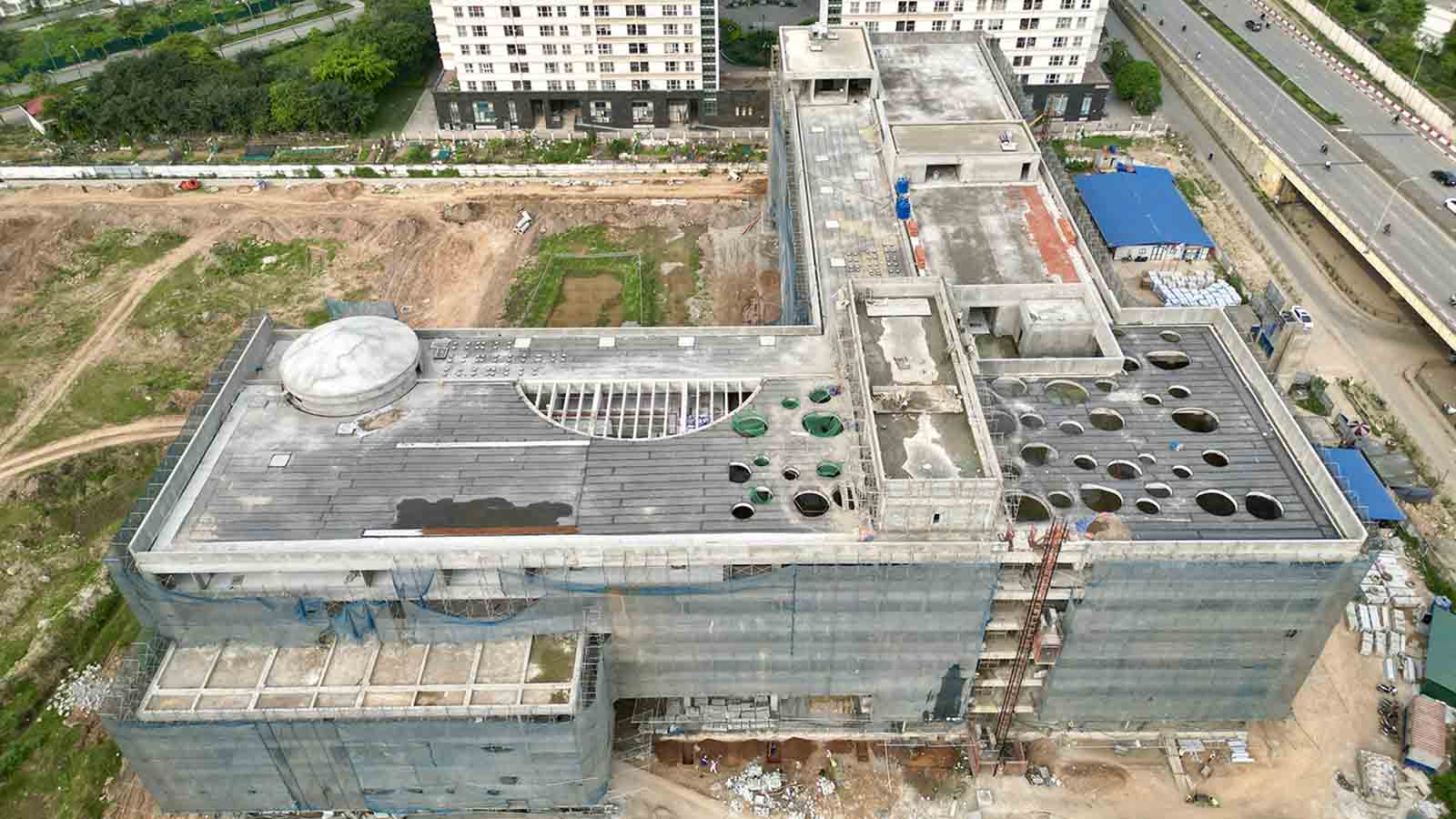 Bệnh viện Nhi Hà Nội gồm 1 khối nhà cao 6 tầng có 2 đơn nguyên (1A và 1B). Ảnh: Hữu Chánh