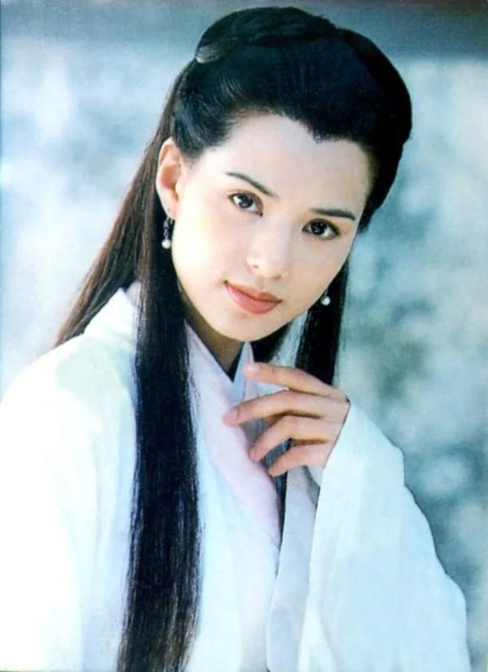 Tạo hình Tiểu Long Nữ xinh đẹp của Lý Nhược Đồng trong Thần điêu đại hiệp (1995). Ảnh: Nhà sản xuất