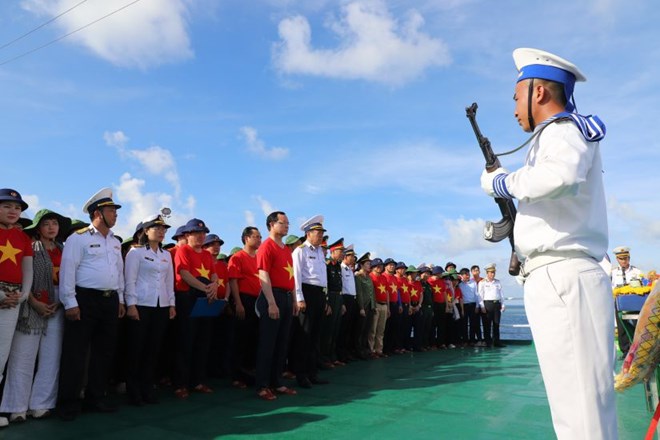 Lan tỏa tinh thần “tất cả vì Trường Sa thân yêu” đến cán bộ CĐ, đoàn viên