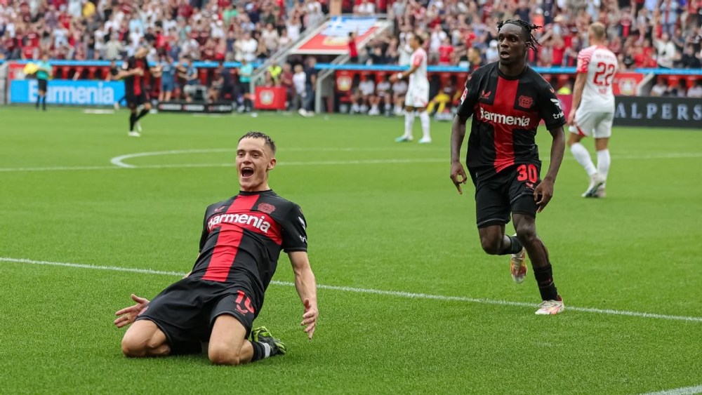 Toi muon ngay Chu nhat (14.4), Bayer Leverkusen gianh chien thang 5-0 truoc Werder Bremen tai vong 29 Bundesliga. Ho chinh thuc vo dich mua giai 2023-2024 truoc 5 vong dau, khi hon Bayern Munich 16 diem.