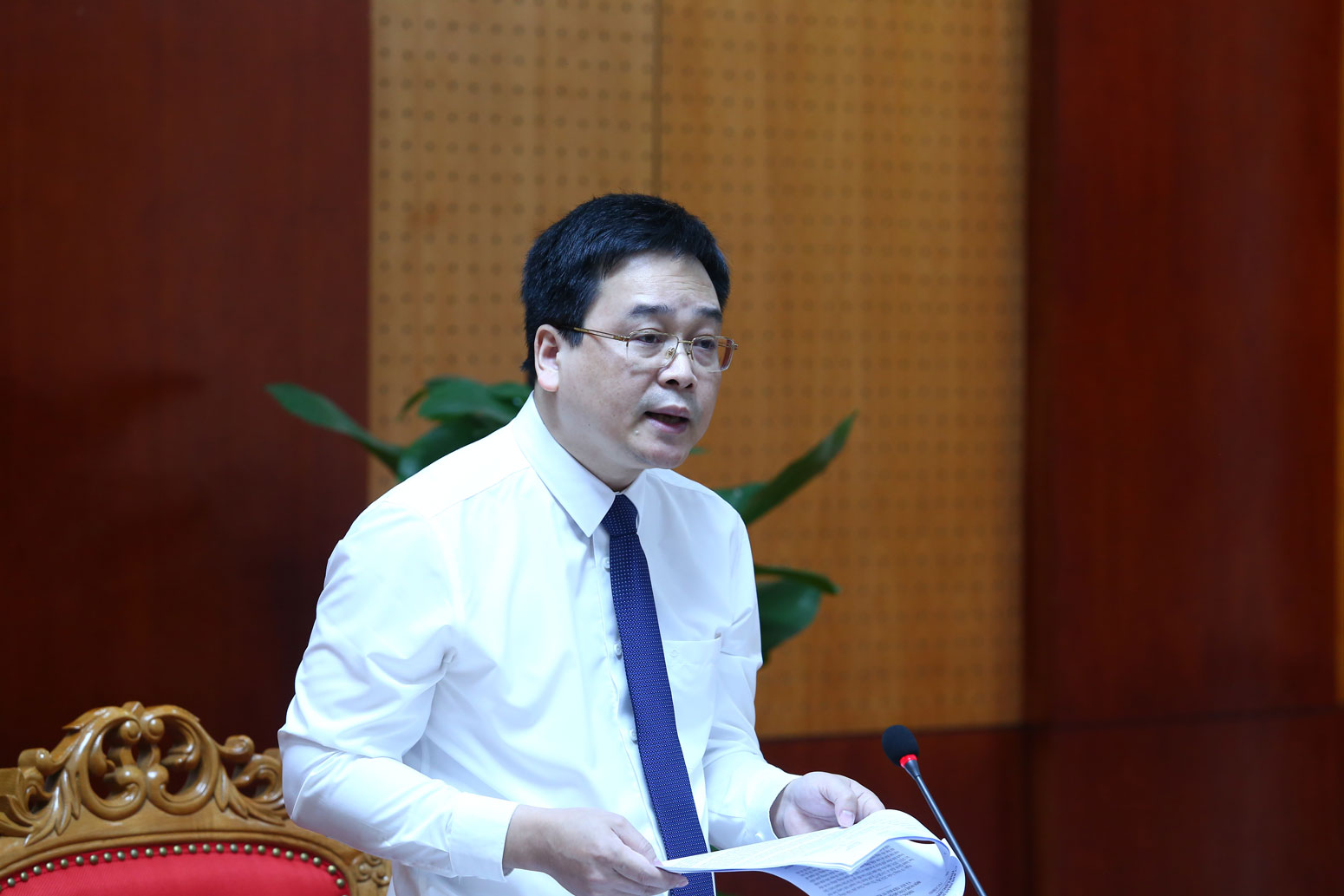 Giám đốc Sở Kế hoạch và Đầu tư tỉnh Lạng Sơn Vũ Hoàng Quý phát biểu tại hội nghị. Ảnh: Cao Nguyên