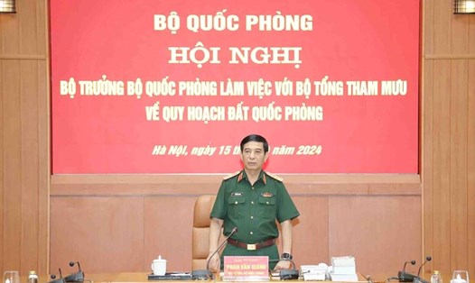 Đại tướng Phan Văn Giang chủ trì hội nghị làm việc với Bộ Tổng Tham mưu QĐND Việt Nam về quy hoạch đất quốc phòng tại một số đơn vị. Ảnh: Bộ Quốc phòng