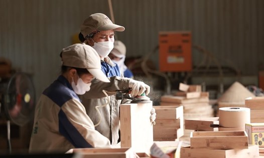 Thông tin điều chỉnh tăng lương tối thiểu vùng từ 1.7.2024 là tin mừng với nhiều người lao động khu vực ngoài nhà nước. Ảnh minh họa: Hải Nguyễn