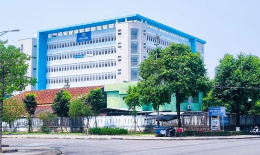 Khu điều trị kỹ thuật cao của BVĐK Quảng Nam được đầu tư hơn 165 tỉ đồng, đã không hoạt động suốt 8 tháng qua do thiếu thiết bị y tế. Ảnh: Hoàng Bin