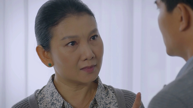 NSND Mỹ Uyên gây sốt với diễn xuất trong phim "Trạm cứu hộ trái tim". Ảnh: Chụp màn hình