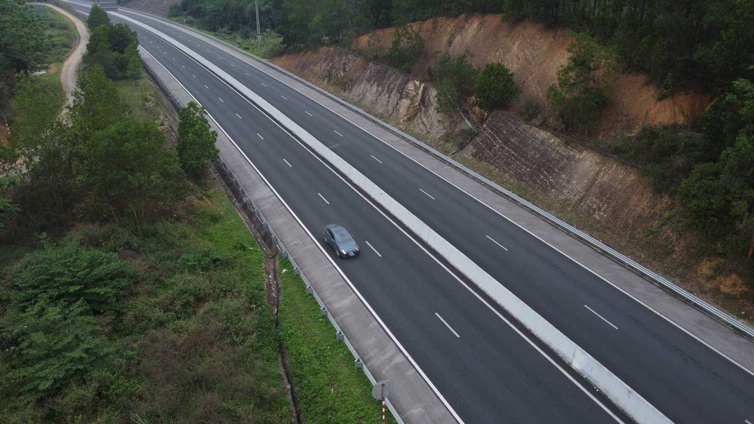 Đoạn cao tốc Bắc Giang - Chi Lăng (Lạng Sơn) đã hoàn thiện vào cuối năm 2019. Ảnh: Vĩnh Hoàng