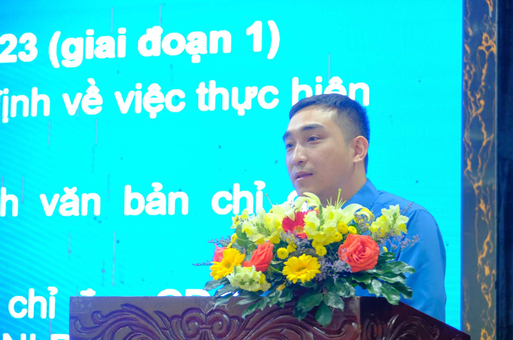 h-tr-o-n-vi-n-ng-i-lao-ng-b-gi-m-th-i-gian-l-m-vi-c-ch-m-d-t