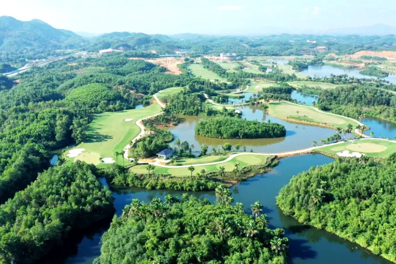 Sân golf Yên Bái nhìn từ trên cao. Ảnh: Đơn vị cung cấp.