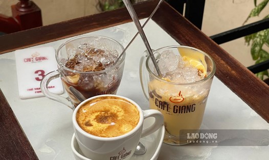 Cà phê trứng là đặc sản nổi tiếng tại Hà Nội. Ảnh: Thùy Trang