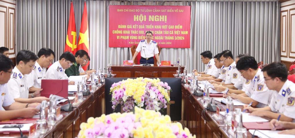 Thiếu tướng Lê Đình Cường phát biểu tại hội nghị. Ảnh: BTL Vùng CSB4