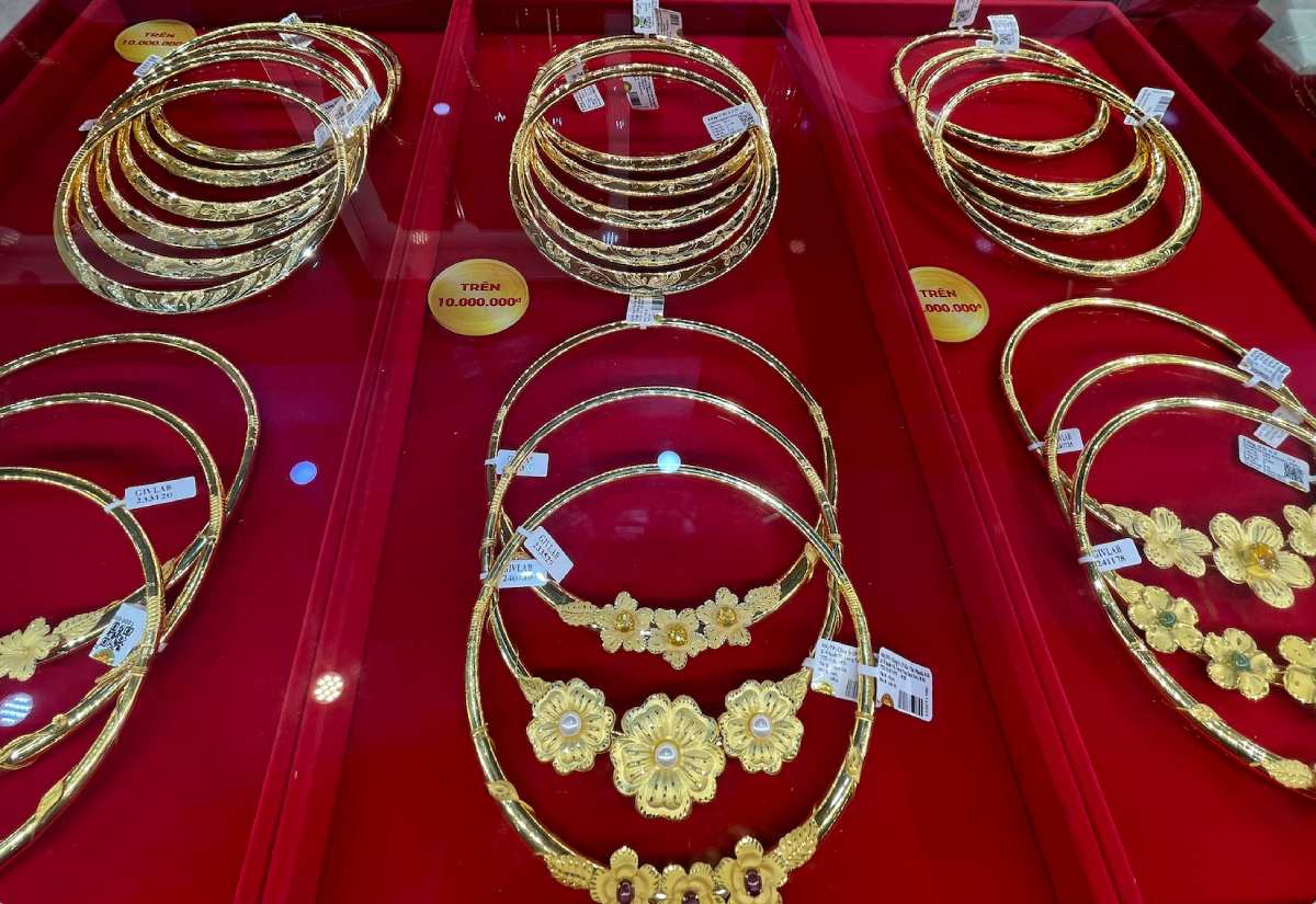 Dự báo giá vàng lên đến 3.000 USD/ounce trong 6-18 tháng tới. Ảnh: Ngọc Vân