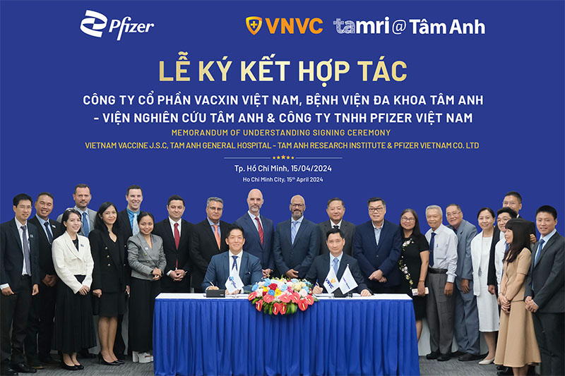 Lễ ký kết hợp tác chiến lược giữa Pfizer Việt Nam - VNVC - Tâm Anh. Ảnh: DN cung cấp