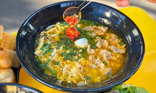 Một tô bánh canh đầy ắp. Ảnh: Bánh canh Hà Lan Buôn Mê
