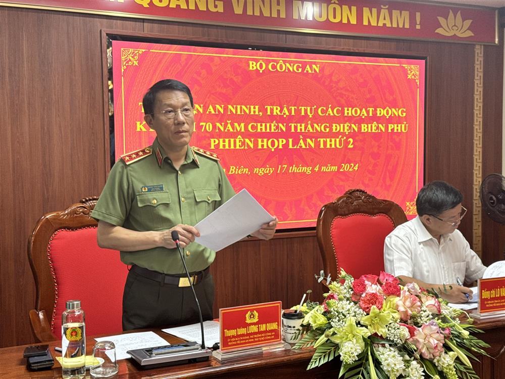 Thứ trưởng Lương Tam Quang phát biểu chỉ đạo tại Phiên họp. Ảnh: Cổng TTĐT Bộ Công an