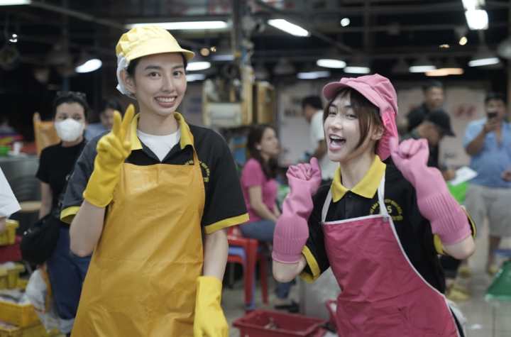 Thùy Tiên và Hòa Minzy tại "Đu đêm 2". Ảnh: NSX