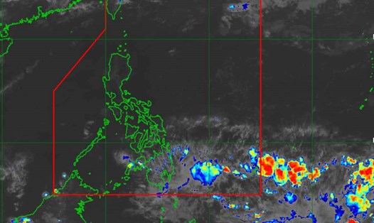 Vùng áp thấp gần Phlippines ít có khả năng mạnh lên thành bão. Ảnh: PASAGA