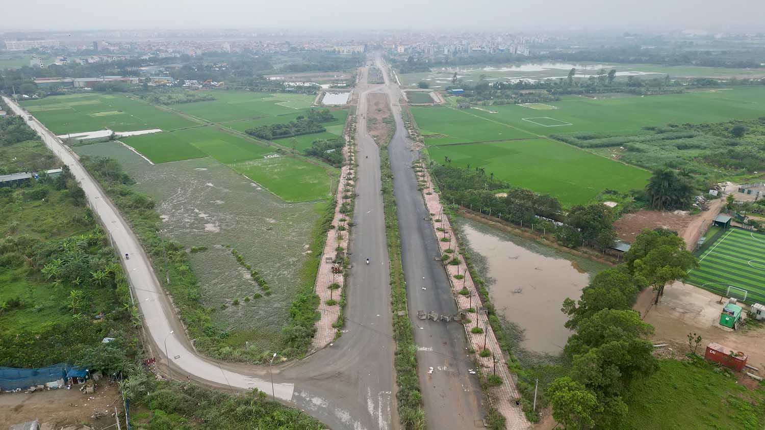 Dự án xây dựng đường Lại Yên - Vân Canh (đoạn từ đường liên khu vực 2 đến đường Vành đai 3,5) là một trong những dự án giao thông trọng điểm của TP Hà Nội giao UBND huyện Hoài Đức làm chủ đầu tư.