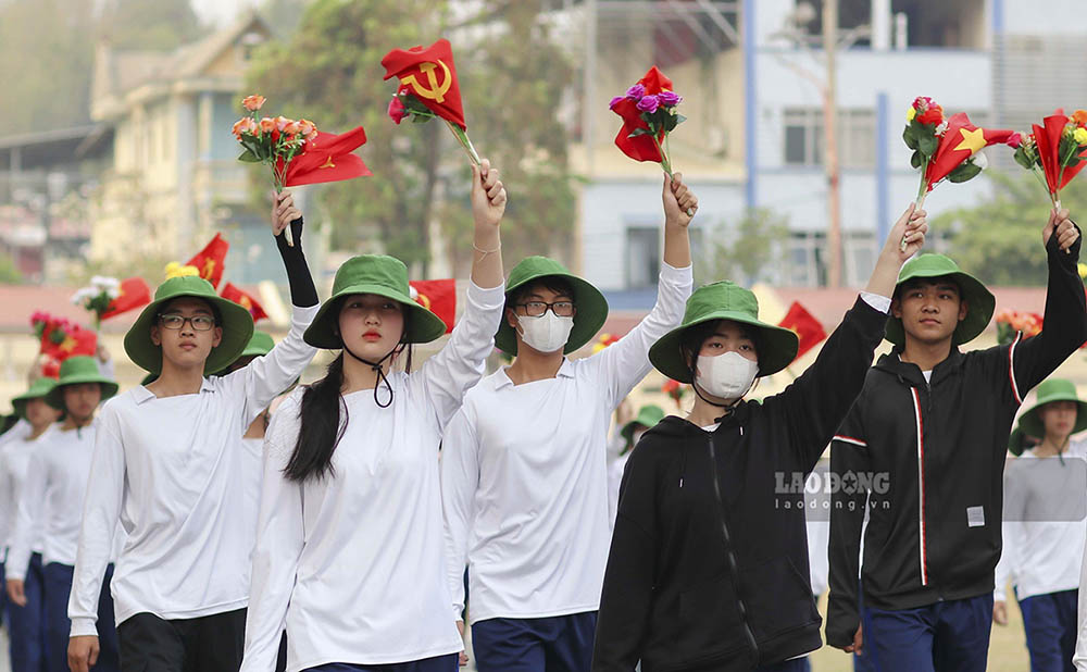 Thiếu tá Nguyễn Văn Dương - Ban Tác chiến, Bộ Chỉ huy Quân sự tỉnh Điện Biên, cho biết: Sau hơn 2 tuần tập luyện, các khối đã quen với những động tác cơ bản và nhiệm vụ của khối. Khi triển khai hợp luyện các khối đã cơ bản đạt được sự thống nhất theo yêu cầu đặt ra“.