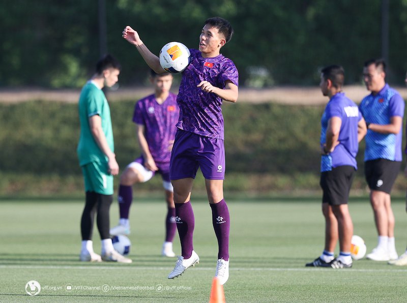 Minh Khoa có màn thể hiên tốt trong trận mở màn vòng chung kết U23 châu Á 2024. Ảnh: VFF