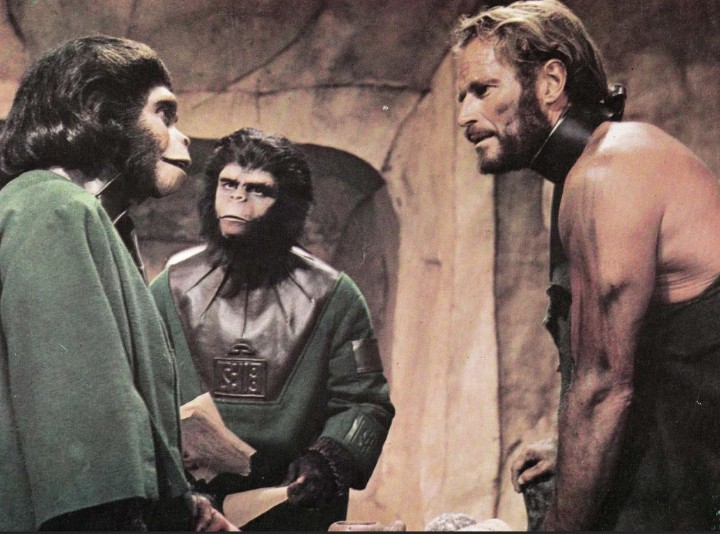 Tác phẩm đầu tiên “Hành tinh khỉ” (1986). Ảnh: NSX.