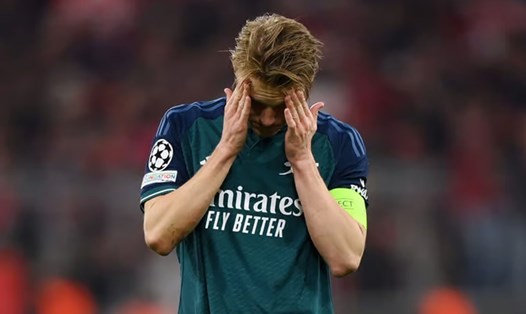 Arsenal đã dừng bước ở tứ kết Champions League sau thất bại với tổng tỉ số 2-3 trước Bayern. Ảnh: AFP