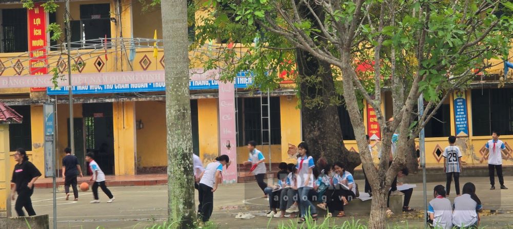 Trường TH&THCS Hiệp Hòa (xã Hiệp Hòa, huyện Vũ Thư, tỉnh Thái Bình) tổ chức dạy và học vào hôm 18.4 (tức 10.3 Âm lịch). Ảnh: Trung Du