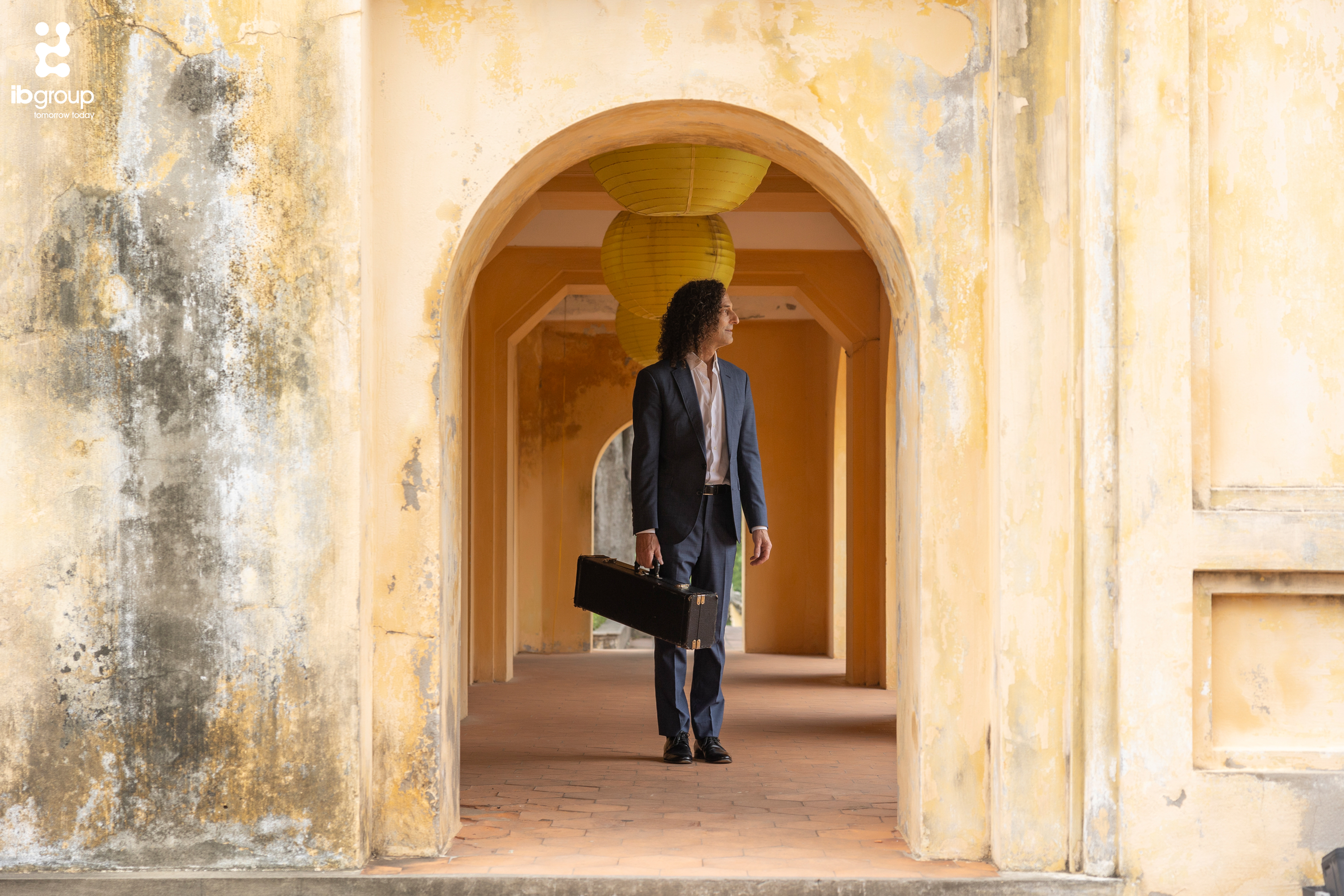 Nghệ sĩ saxophone người Mỹ dành tặng chiếc kèn