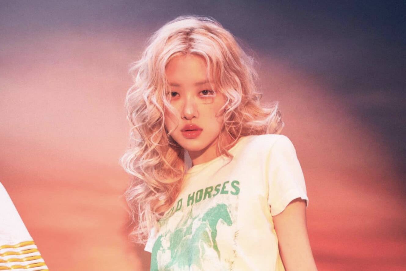 Rosé Blackpink trên tạp chí Dazed Korea. Ảnh: Dazed