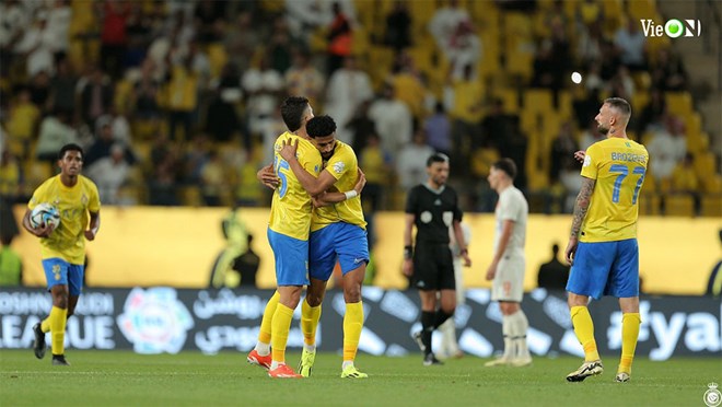 Al-Nassr ngược dòng thắng trận trong ngày vắng Ronaldo