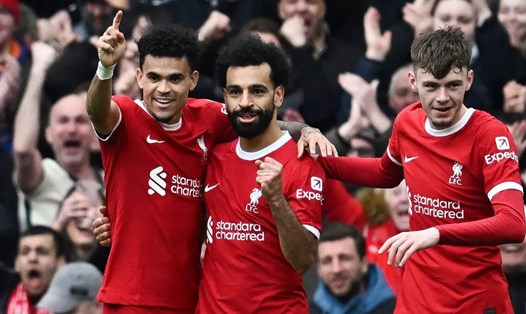 Liverpool đang có lợi thế nhất định trong cuộc đua vô địch Premier League mùa này.  Ảnh: The Mirror