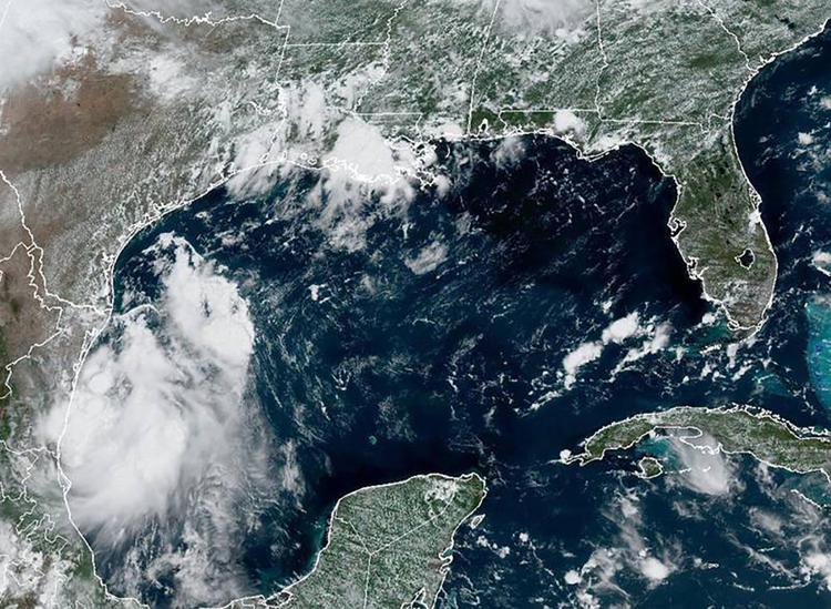 Các điều kiện thời tiết ở vùng nhiệt đới Thái Bình Dương và vùng hình thành bão Đại Tây Dương đã chín muồi cho mùa bão bận rộn 2024. Ảnh: Trung tâm Bão Quốc gia Mỹ