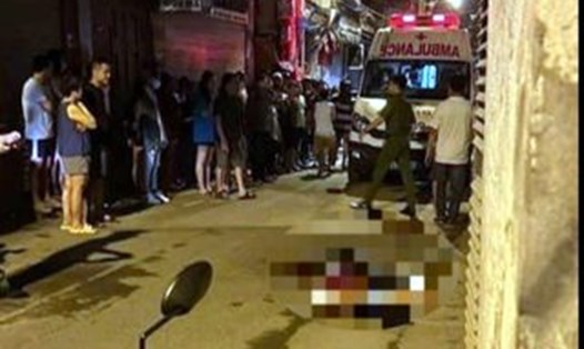 Hiện trường vụ án người đàn ông bị đâm tử vong trên phố Cự Lộc (quận Thanh Xuân, Hà Nội). Ảnh: Công an cung cấp