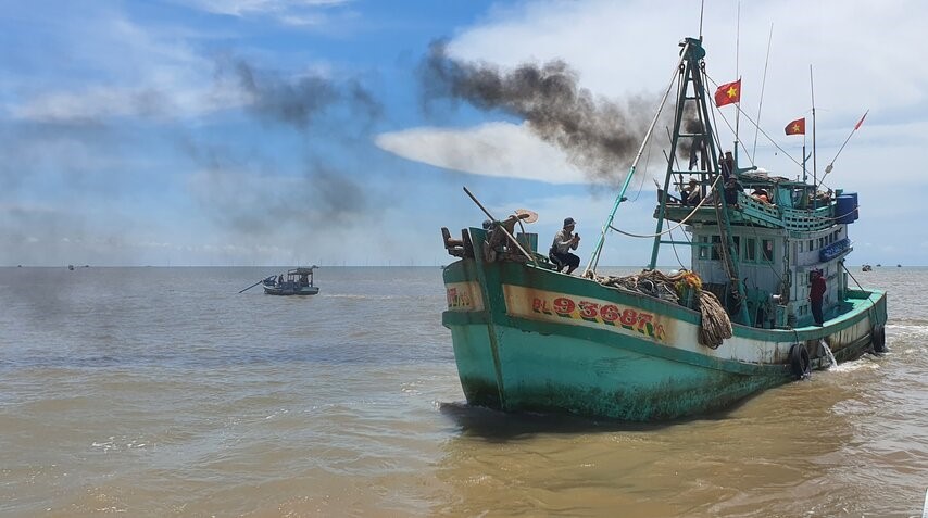 Tháng 3 âm lịch mùa biển lặng ngư trường tỉnh Bạc Liêu nhiều tàu cá hoạt động.