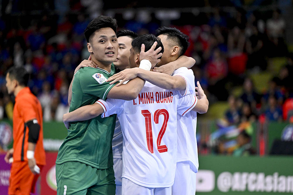 Tuyển futsal Việt Nam giành vé vào tứ kết giải châu Á 2024. Ảnh: AFC