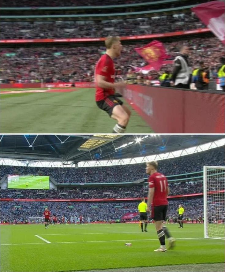 Tuy nhiên, sau khi đem về tấm vé chung kết cho Man United, Hojlund ngỡ ngàng khi không thấy bất cứ đồng đội nào chạy ra ăn mừng cùng. Dễ hiểu vì đây là chiến thắng không hề thuyết phục của Manchester United. (Ảnh chụp màn hình)