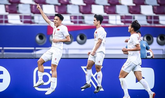 U23 Việt Nam gặp U23 Uzbekistan ở lượt trận cuối vòng bảng U23 châu Á 2024. Ảnh: AFC