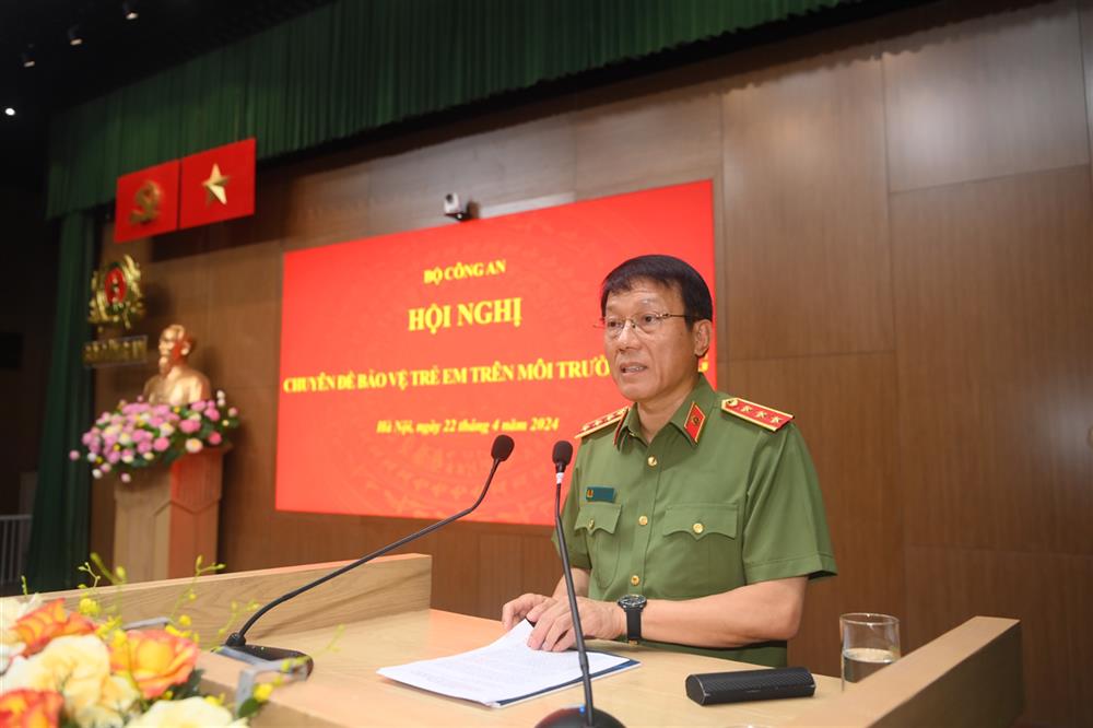 Thứ trưởng Lương Tam Quang phát biểu chỉ đạo tại Hội nghị. Ảnh: Cổng TTĐT Bộ Công an