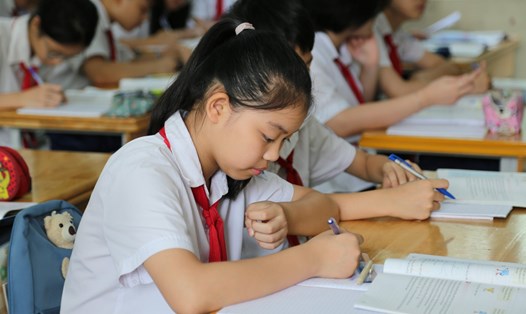 Bộ Giáo dục và Đào tạo dự kiến cho phép các trường tăng số lượng lớp học. Ảnh: Vân Trang
