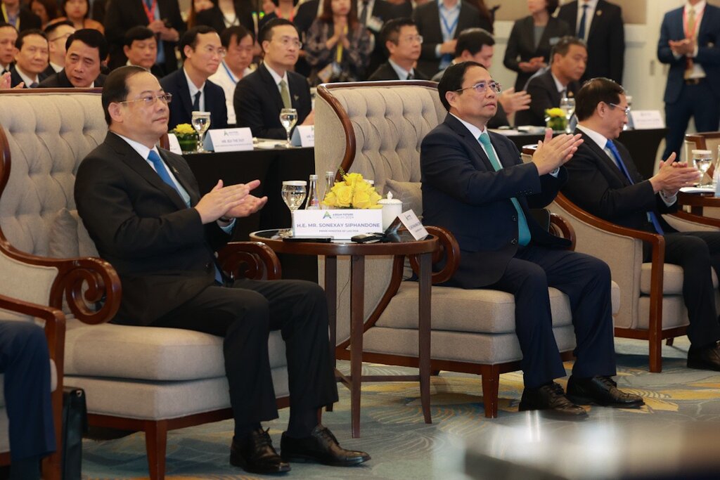 Thủ tướng Chính phủ Phạm Minh Chính và Thủ tướng Lào Sonexay Siphandone tại phiên khai mạc diễn đàn. Ảnh: Hải Nguyễn