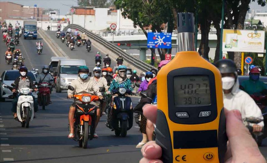 Nhiệt độ tại TPHCM nhiều ngày nắng nóng gay gắt.   Ảnh: Ngọc Lê