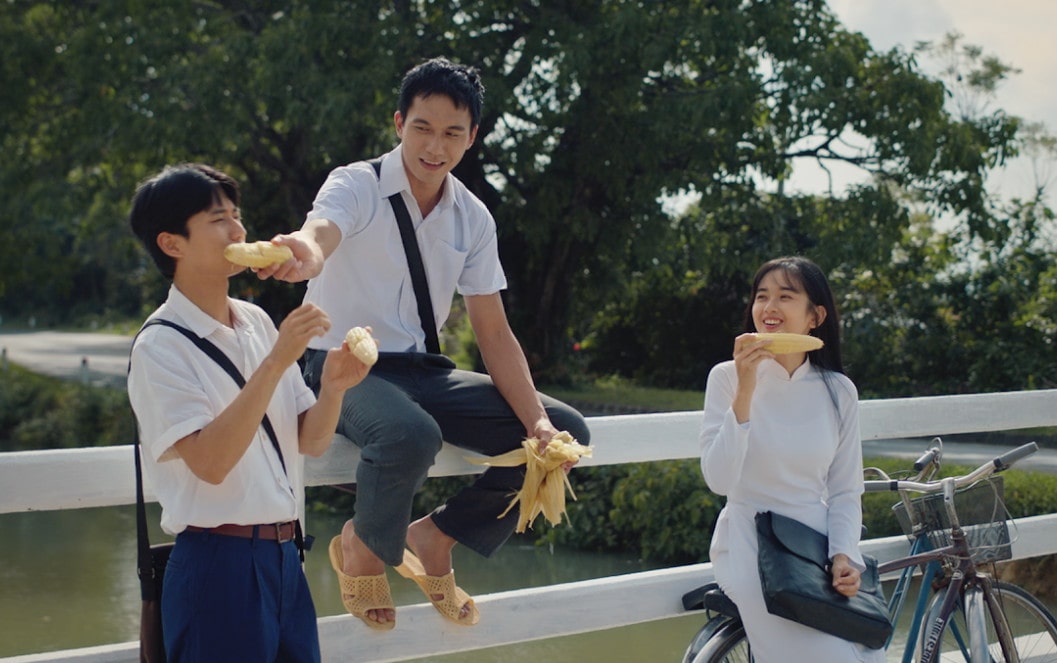 Tình tiết trong phim "Ngày xưa có một chuyện tình". Ảnh: NSX.