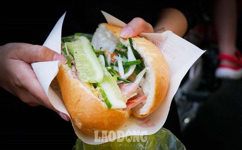 Bánh mì Việt Nam dẫn đầu top 100 món sandwich ngon nhất thế giới. Ảnh: Khương Duy