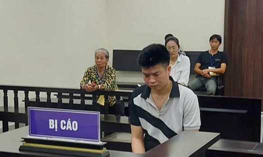 Nguyễn Văn Triển bị xét xử tội Giết người vì gây thương tích cho 3 nạn nhân. Ảnh: Quang Việt