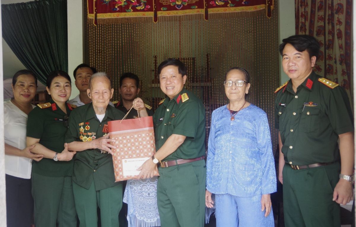 Thăm các cựu chiến binh ở Quảng Trị từng tham gia chiến dịch Điện Biên Phủ