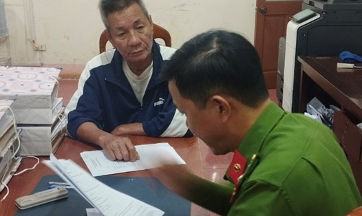 Đối tượng Trần Văn Tuyên đã bị bắt sau 15 năm lẩn trốn truy nã về tội cố ý gây thương tích. Ảnh: Công an cung cấp
