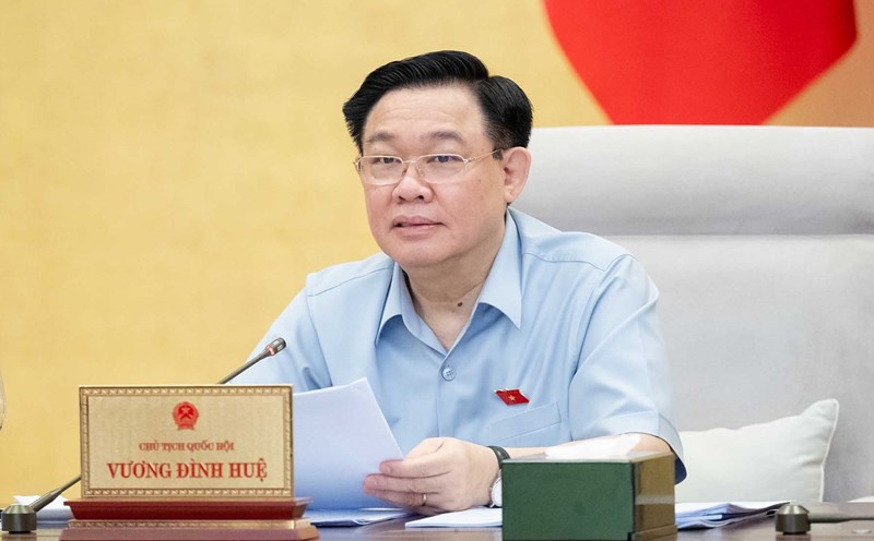 Chủ tịch Quốc hội Vương Đình Huệ phát biểu tại phiên họp. Ảnh: Phạm Đông